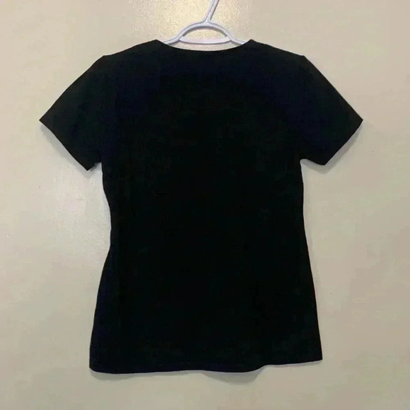 Cable & Gauge soft, stretchy, fitted  black T-shirt w short sleeves - Picture 2 of 6